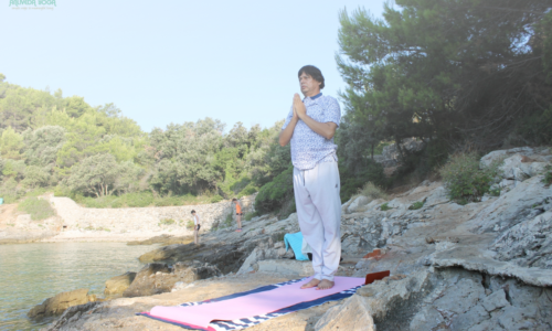 Yoga SURYA NAMASKAR (SUN SALUTATION)